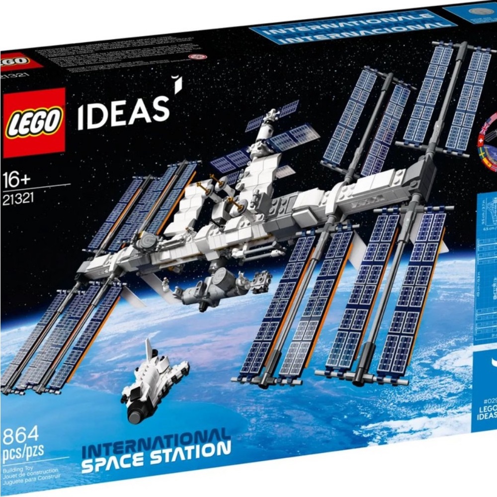 NIB Lego Ideas International
Space Station ISS Retired & Collectible Set